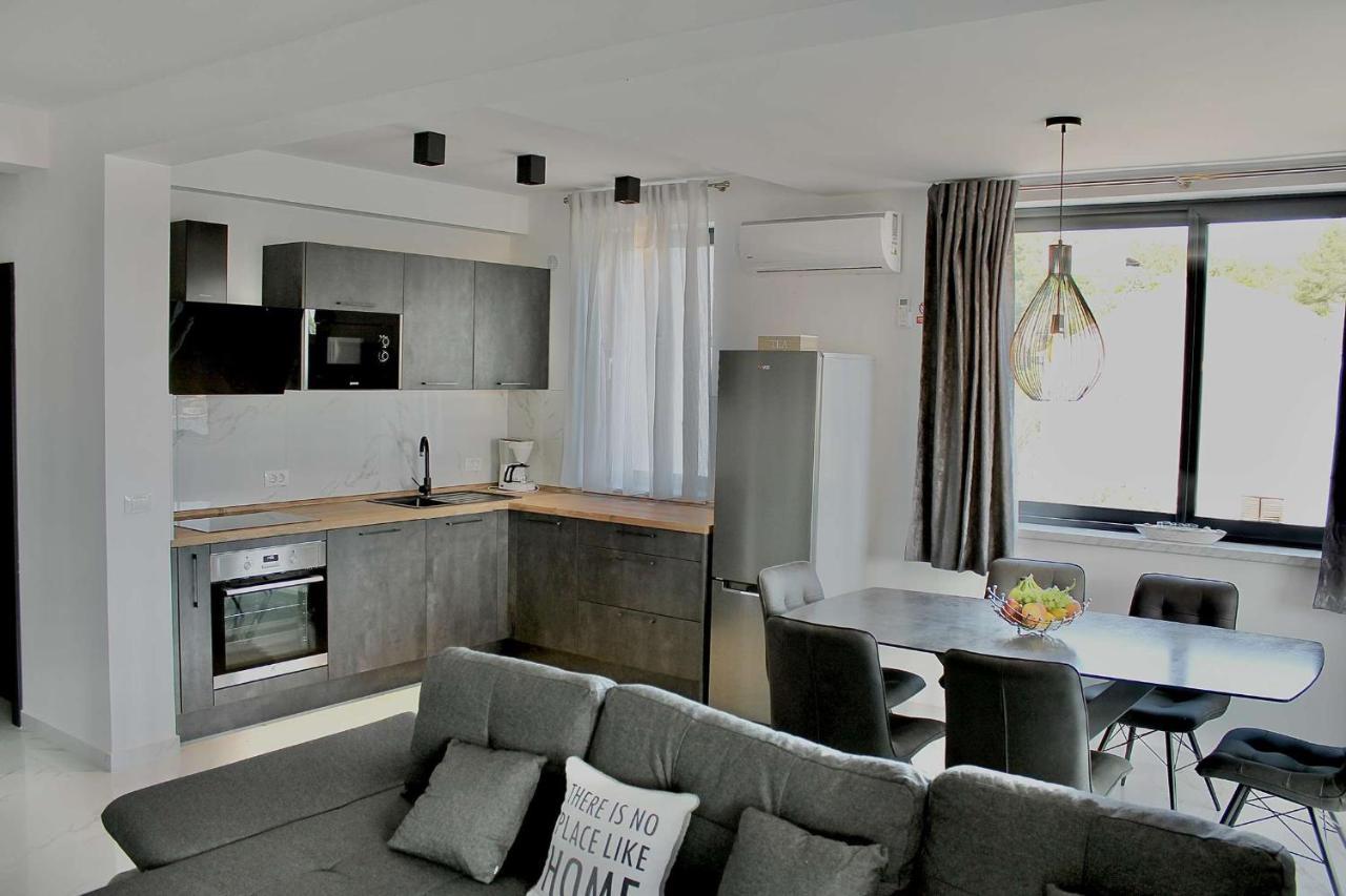 Apartments Marebella Lumbarda Exterior foto
